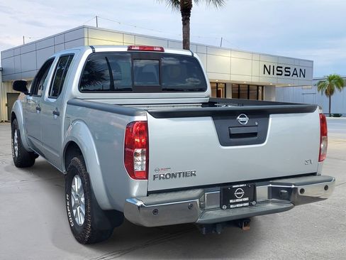 Used 2020 Nissan Frontier SV RWD image 5
