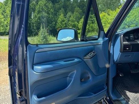 Used 1994 Ford Bronco XLT AWD/4WD image 9