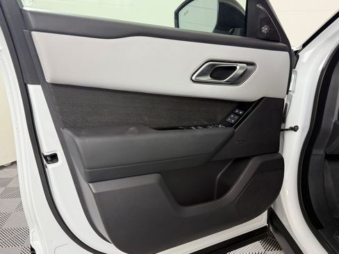 Used 2026 Land Rover Range Rover Velar Dynamic SE AWD/4WD image 21