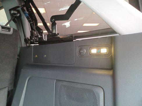 New 2025 Ford Bronco 4-Door w/ Sasquatch Package image 17