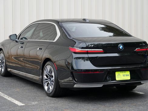 Used 2023 BMW i7 xDrive60 AWD/4WD image 58