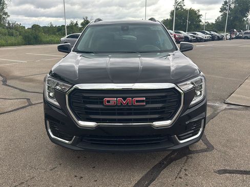 Used 2024 GMC Terrain SLE w/ Driver Convenience Package AWD/4WD image 8