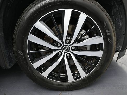 Used 2024 Nissan Pathfinder Platinum w/ Cargo Package AWD/4WD image 6