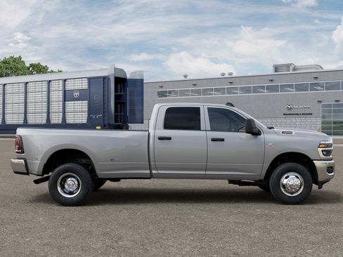 New 2026 RAM 3500 Tradesman w/ Chrome Appearance Group A AWD/4WD image 21