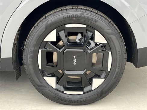 New 2026 Kia Carnival EX image 32