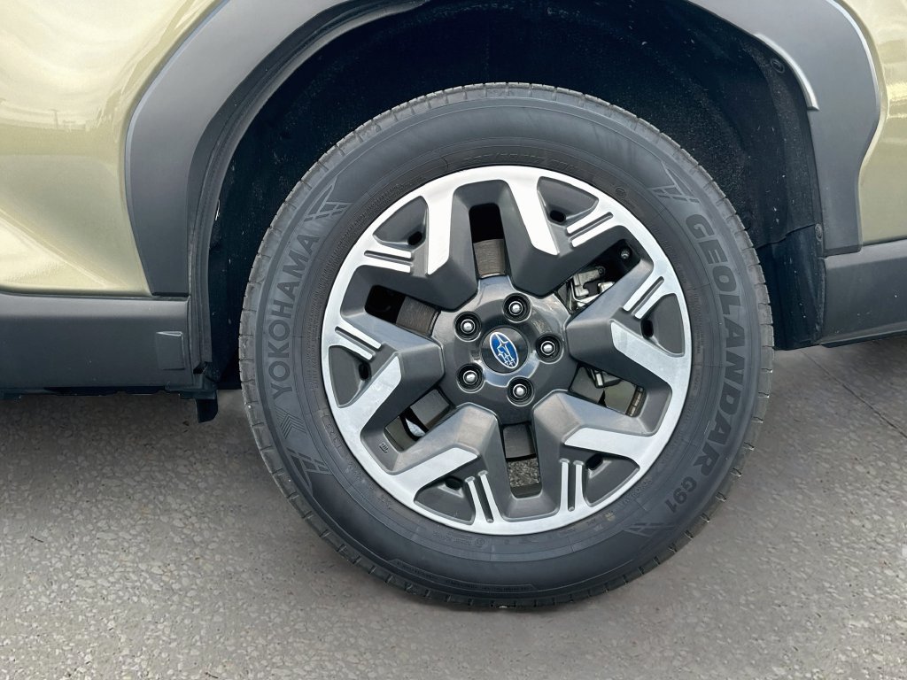 Certified 2025 Subaru Forester Premium AWD/4WD image 29