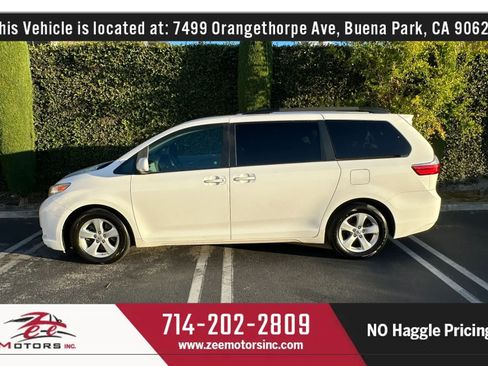 Used 2017 Toyota Sienna LE FWD image 10