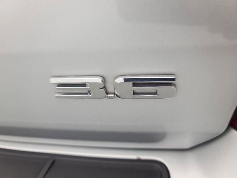 Used 2015 Cadillac SRX FWD image 12