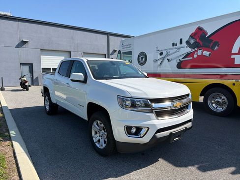 Used 2019 Chevrolet Colorado LT w/ LT Convenience Package image 3
