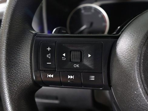 Used 2021 Nissan Rogue SV image 40