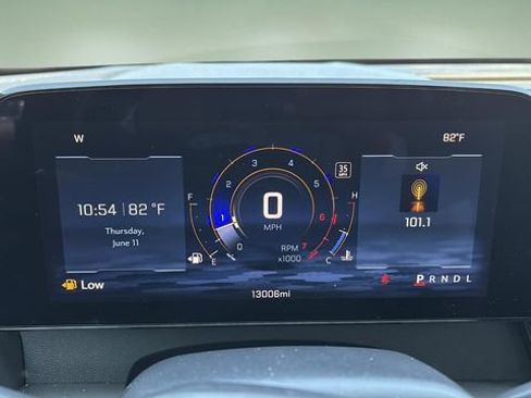 Used 2026 Chevrolet Traverse LT w/ Sun and Wheel Package FWD image 15