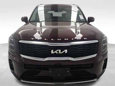 Used 2022 Kia Telluride EX w/ EX Premium Package FWD image 2