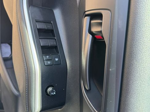 Used 2021 Toyota Highlander LE image 22