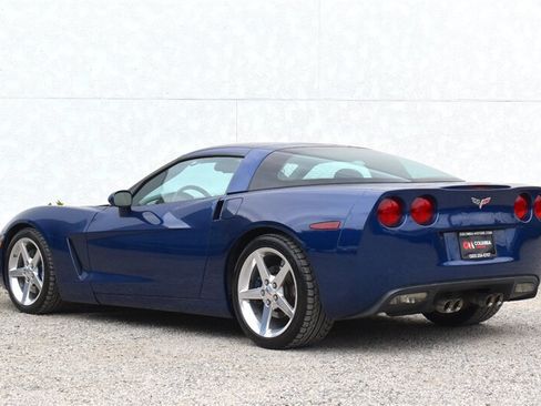 Used 2005 Chevrolet Corvette Coupe w/ Preferred Equipment Group RWD image 3