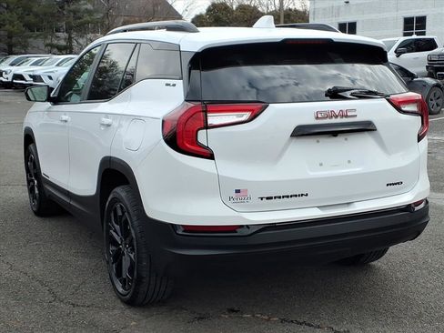 Used 2022 GMC Terrain SLE w/ Driver Convenience Package image 6