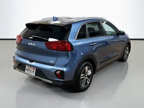 Certified 2022 Kia Niro EX image 7