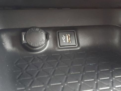 Used 2023 Toyota RAV4 XLE AWD/4WD image 23