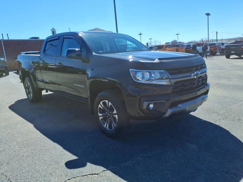 Used 2022 Chevrolet Colorado Z71 AWD/4WD image 4