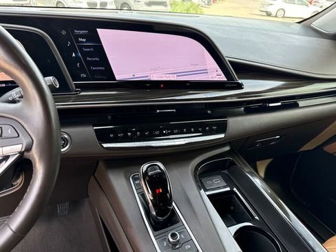 Used 2021 Cadillac Escalade ESV Sport w/ Driver Assist Tech Package RWD image 18