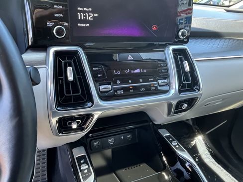 Used 2023 Kia Sorento SX Prestige AWD/4WD image 24
