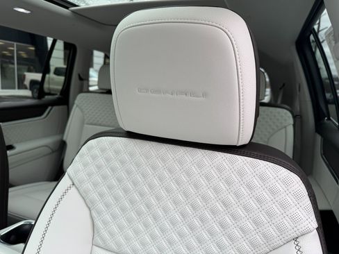 New 2026 GMC Acadia Denali w/ Super Cruise Package image 15