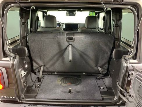 Used 2026 Jeep Wrangler Rubicon AWD/4WD image 30