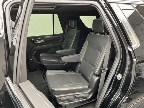 Certified 2022 GMC Yukon SLT w/ SLT Premium Package AWD/4WD image 13