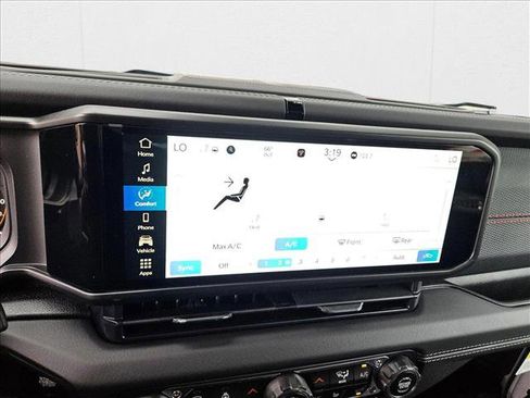 New 2025 Jeep Gladiator Rubicon w/ Safety Group image 14