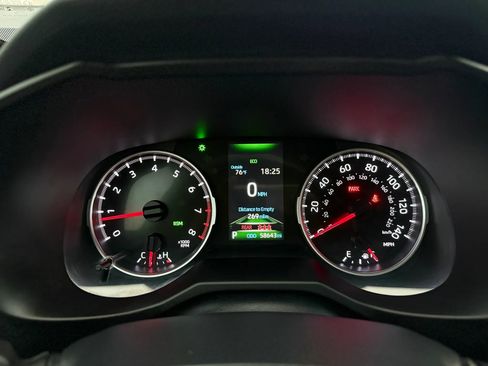 Used 2019 Toyota RAV4 XLE Premium w/ Cold Weather Package AWD/4WD image 31