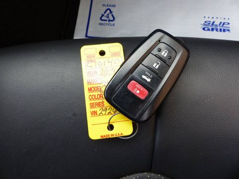 Used 2019 Toyota Camry XSE FWD image 49