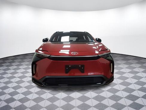 Used 2023 Toyota bZ4X XLE w/ Weather Package image 6