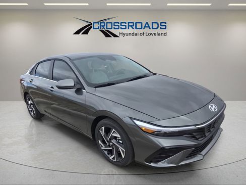 New 2026 Hyundai Elantra Limited image 7