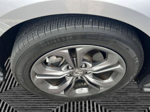 Used 2023 Honda Accord EX image 7