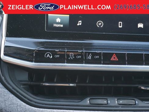 Used 2025 Jeep Compass Latitude AWD/4WD image 19