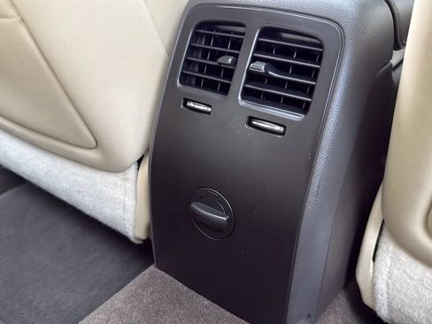 Used 2014 Lincoln MKS AWD w/ Equipment Group 101A image 37