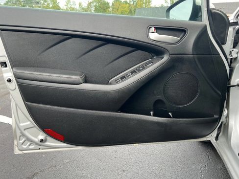 Used 2017 Kia Forte LX w/ LX Popular Package image 10