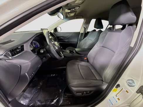 Used 2021 Toyota Venza LE AWD/4WD image 22