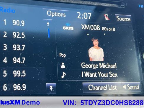 Used 2017 Toyota Sienna XLE Premium image 29