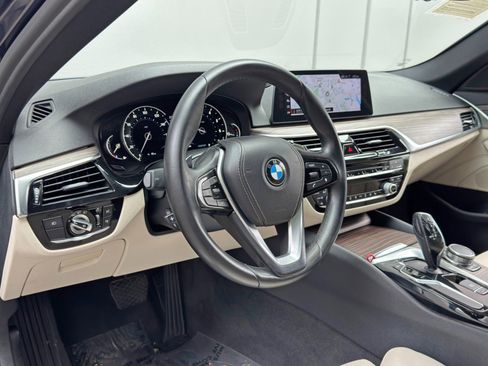 Used 2017 BMW 530i RWD image 13