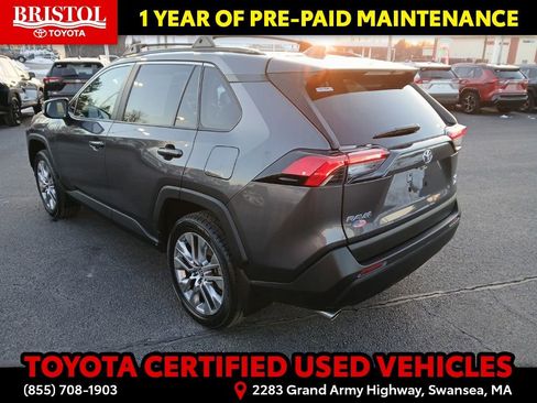 Certified 2022 Toyota RAV4 XLE Premium image 5