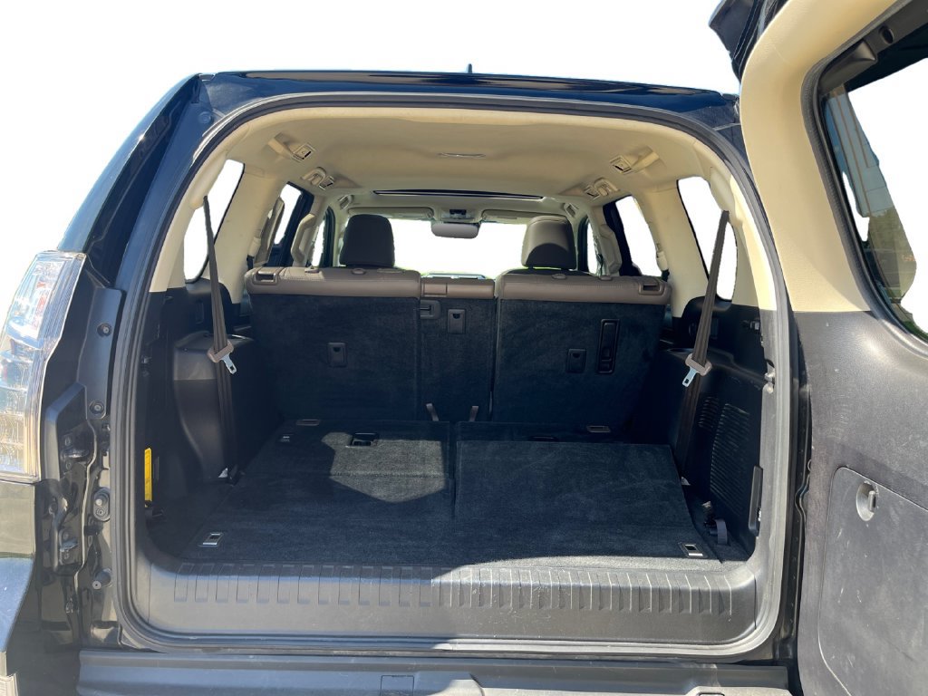 Used 2020 Lexus GX 460 Premium w/ Premium Package AWD/4WD image 30