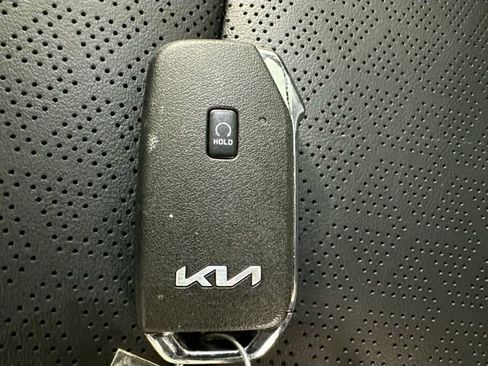 Used 2023 Kia Sorento SX AWD/4WD image 19
