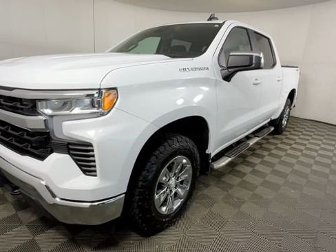 Used 2022 Chevrolet Silverado 1500 LT w/ Protection Package AWD/4WD image 12