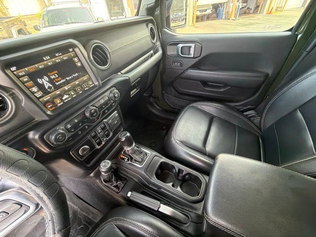 Used 2022 Jeep Gladiator Overland w/ Popular Equipment Package AWD/4WD image 26