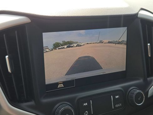 Used 2023 GMC Terrain SLT AWD/4WD image 17