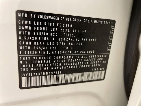 Used 2021 Volkswagen Tiguan SE R-Line image 34