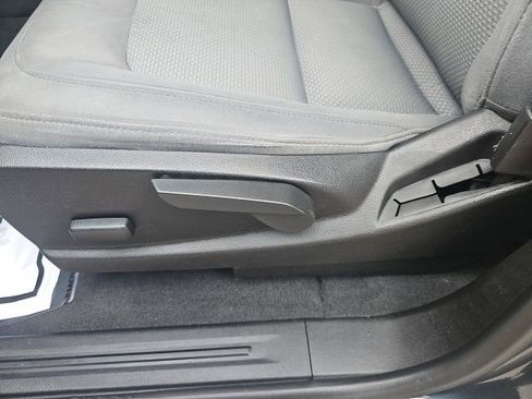 Used 2019 Chevrolet Colorado W/T image 36