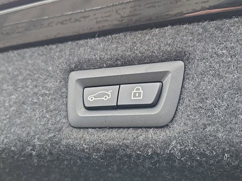 Used 2023 BMW 540i xDrive w/ Convenience Package image 29