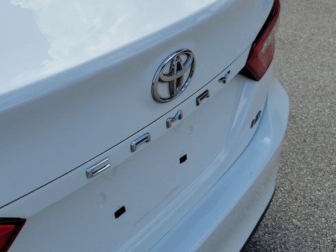 Used 2020 Toyota Camry LE FWD image 6
