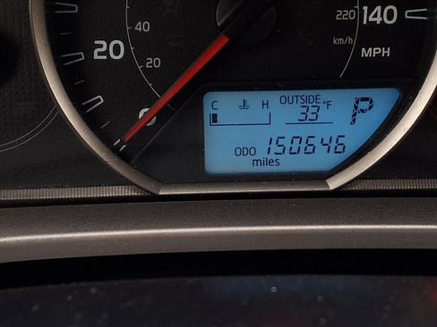 Used 2013 Toyota RAV4 XLE image 19